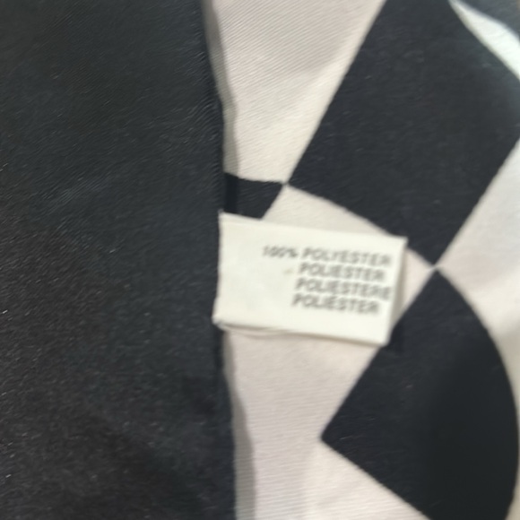 Black and White classic floral print scarf 34.5” square. - Picture 6 of 7